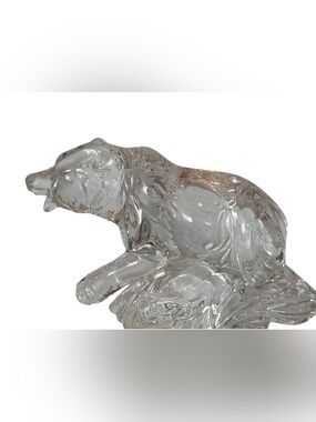 Wonders of the wild Crystal lead bear sculpture